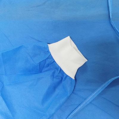 90% di filtraggio monouso AAMI Livello 3 Isolamento protettivo SMS 45gm abiti OEM