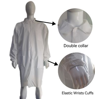 Abbigliamento da laboratorio protettivo anti-spruzzo con materiale microporo e durata di conservazione di 3 anni