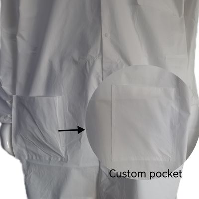 Abbigliamento da laboratorio protettivo anti-spruzzo con materiale microporo e durata di conservazione di 3 anni