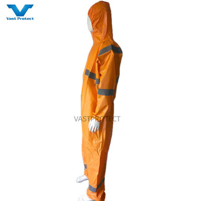EN1149 Copertina 56GSM Microporous USA PPE usa e getta con nastro riflettente arancione