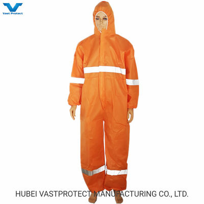 Abbigliamento monouso con strisce riflettenti in materiale microporo/SMS/non tessuto/PP