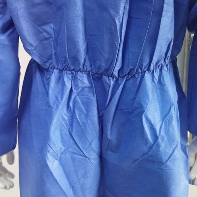 Abbigliamento di protezione CE Tipo5 6 PPE Kit Costume SMS Abbigliamento non tessuto senza copertura dei piedi