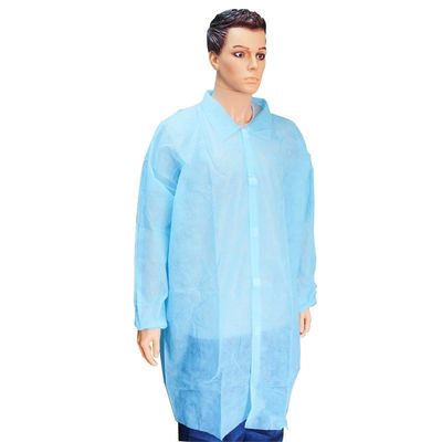 Abiti da laboratorio Sky Blue per adulti PPE Spp SMS 45GSM Verniciatura anti-splash con colletto Mao